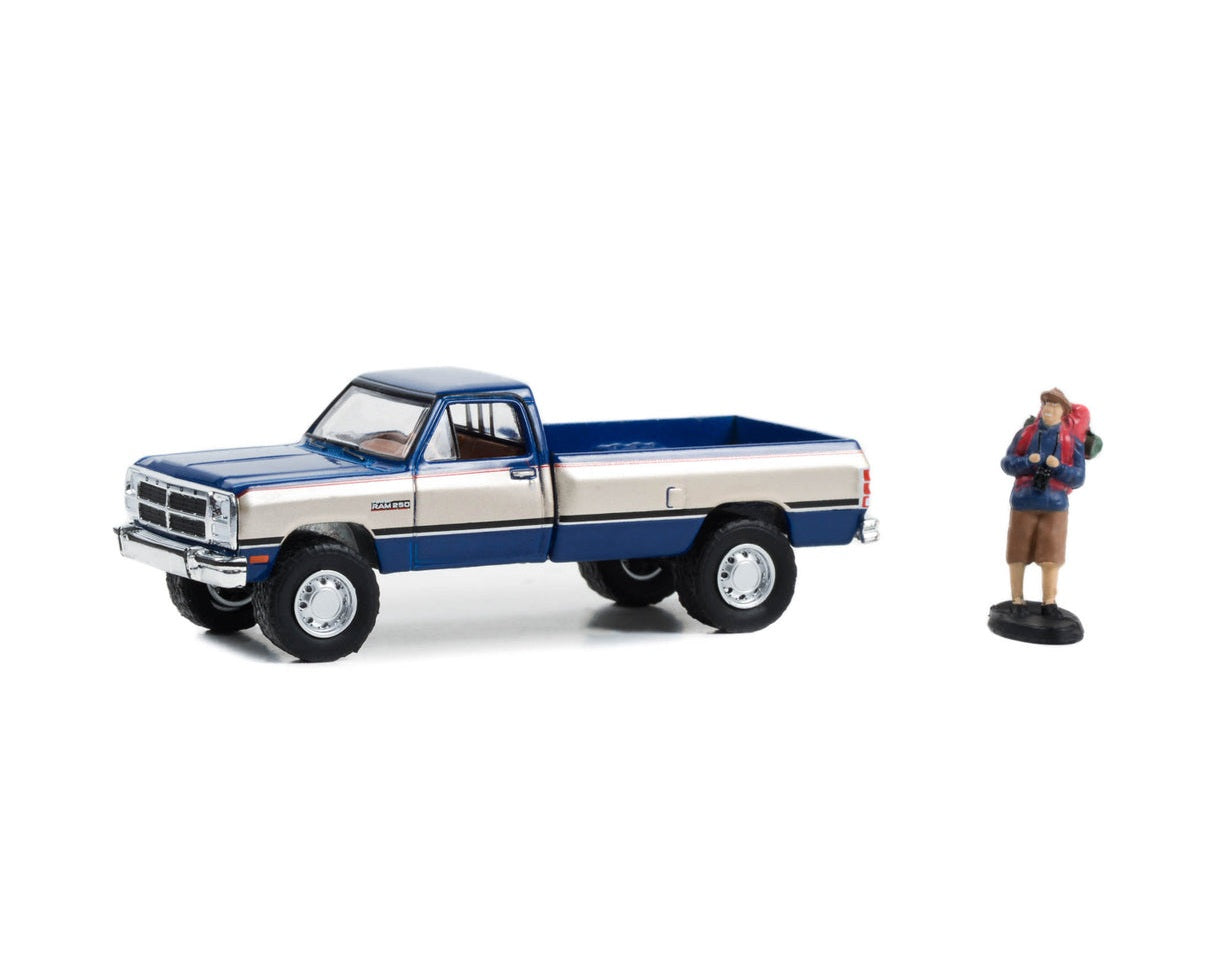 1993 Dodge Ram Power Ram 250 with Backpacker Series Hobby Shop - Greenlight - Scala 1/64