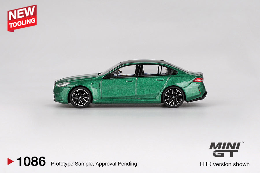 BMW M5 (G90) Isle of Man Green Metallic - Mini Gt - Scala 1/64 MGT01086-L
