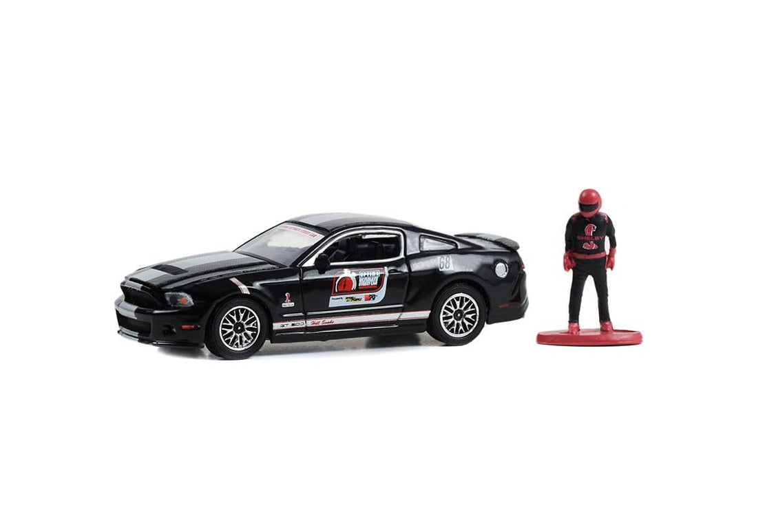 2010 Shelby Mustang GT500 #68 with Race Car Driver Series Hobby Shop - Greenlight - Scala 1/64