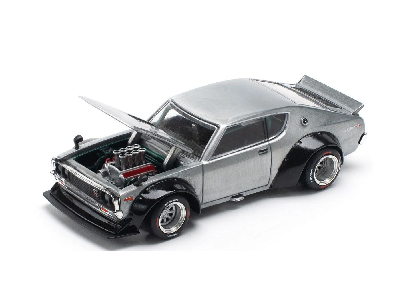 Nissan Skyline KPGC110 Kenmeri Enigma Exclusive Raw Material - Pop Race - Scala 1/64 PRE006