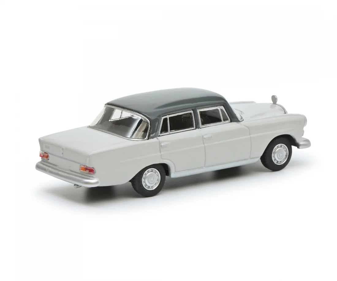 Mercedes-Benz 200D (W110) - Schuco - Scala 1/64 452034500