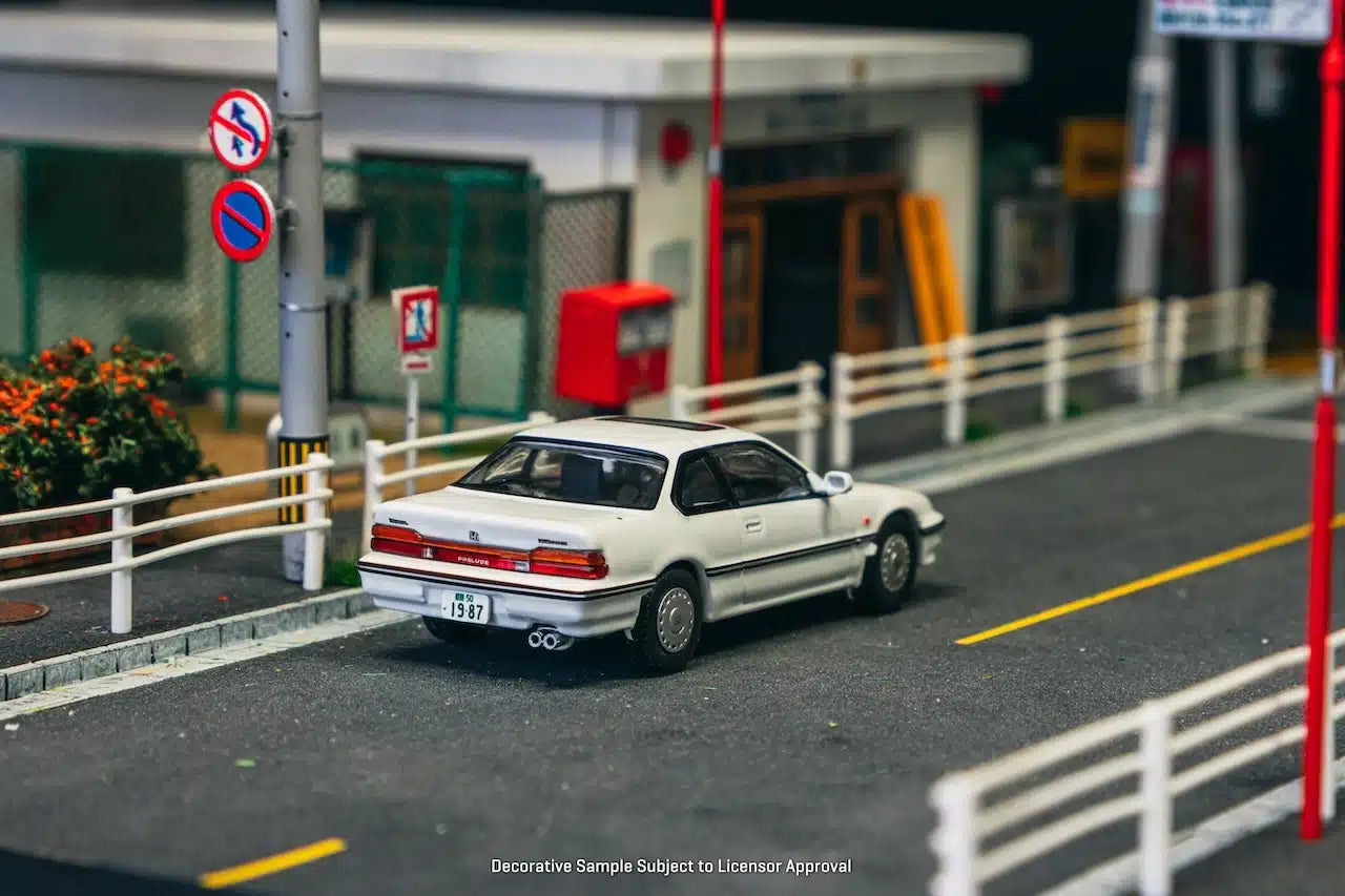 Tarmac Works - Honda Prelude (BA4) White - J-Collection - Scala 1/64 JC64-TL009-WH