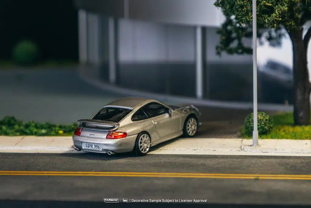 Porsche 911 GT3 (type 996) Silver - Tarmac Works GLOBAL64 - Scala 1/64 T64G-069-SL