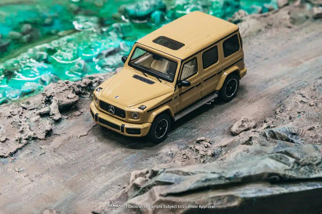 Mercedes-AMG G 63 Brown - Tarmac Works ROAD64 - Scala 1/64 T64R-040-BR