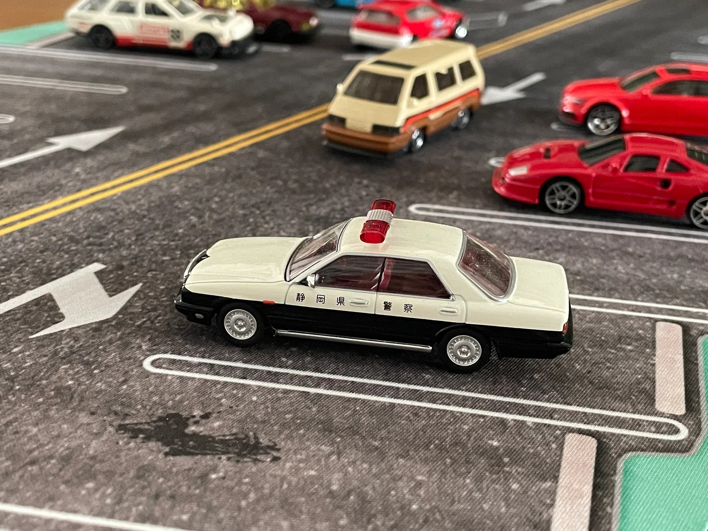 McLaren F1 Azul Cobalto - Mini GT - Escala 1/64