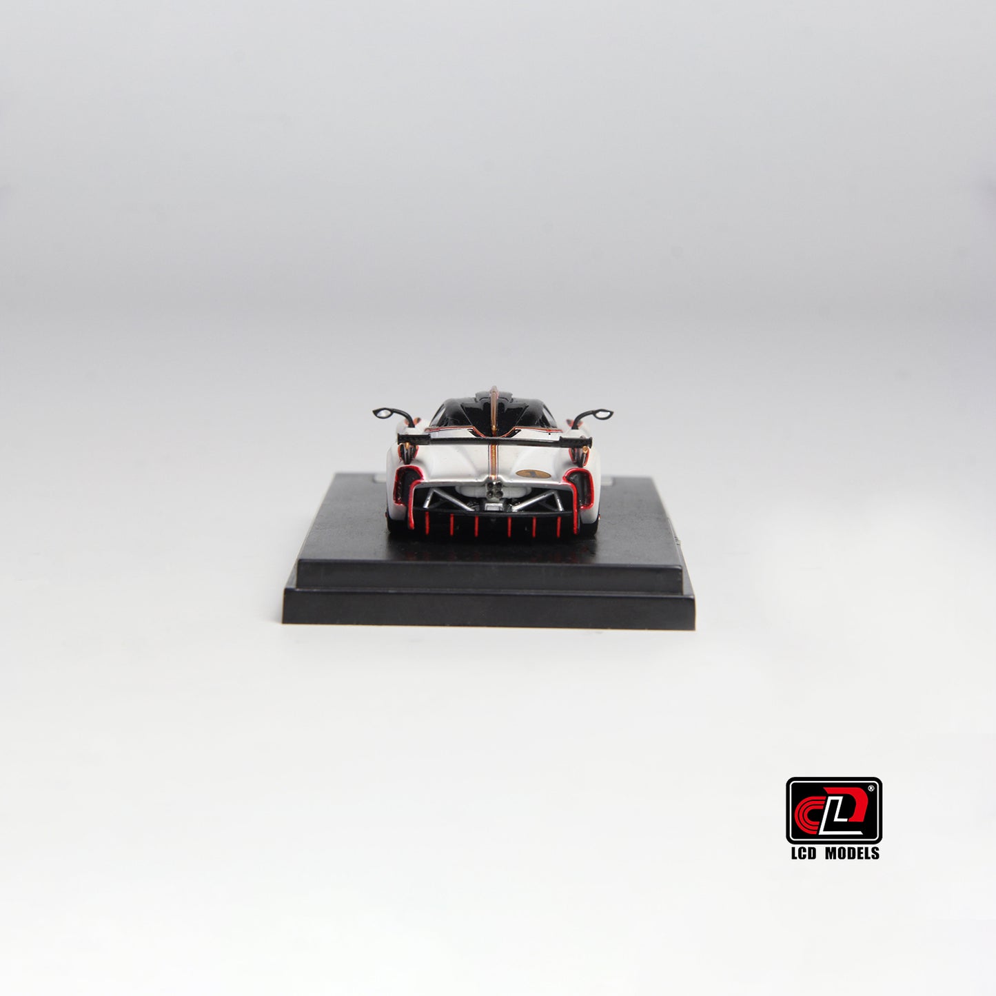 LCD Models - Pagani Huayra R Pearl White - Scala 1/64 LCD64028-WH