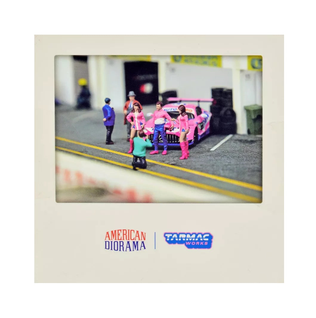 Race Day 2 - Tarmac Works & American Diorama - Scala 1/64 T64F-001-PK