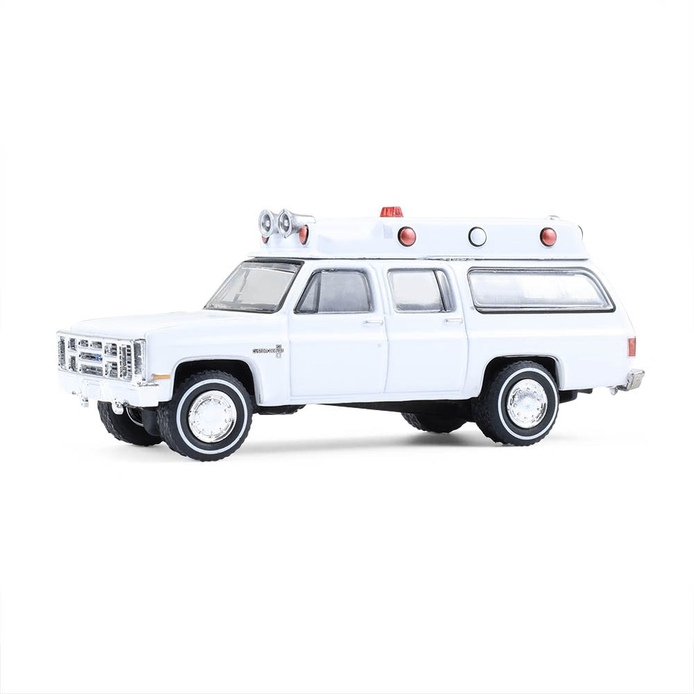 1983 Chevrolet Suburban Custom Deluxe Ambulance - Greenlight - Scala 1/64