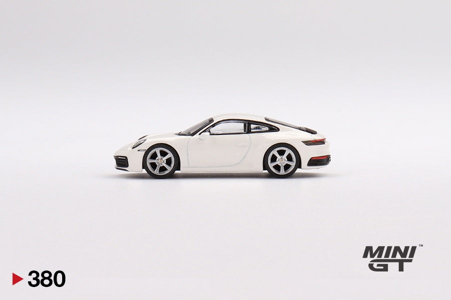 Foto 4 MINI GT Scala 1/64 Porsche 911 (992) Carrera S White