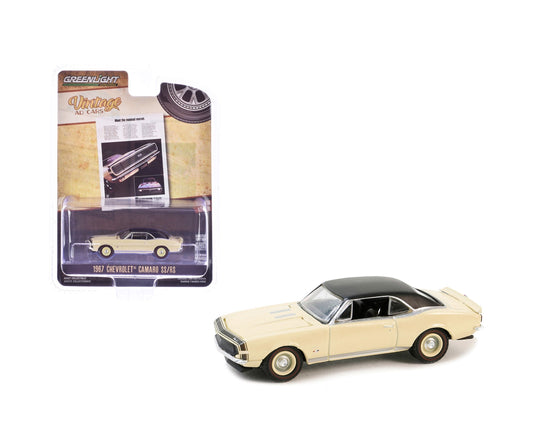 1967 Chevrolet Camaro SS/RS Cream with Black Vinyl Top Vintage AD Cars - Greenlight - Scala 1/64