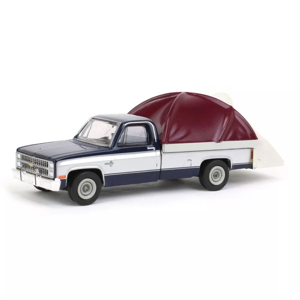 1982 Chevrolet C-10 Silverado Pickup with Truck Bed Tent Great Outdoors Series - Greenlight - Scala 1/64