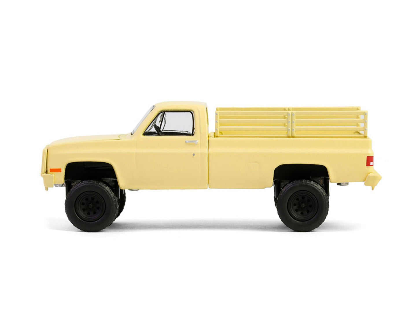 1986 Chevrolet M1008 CUCV Pickup Truck Desert Tan - Series Battalion 64 - Greenlight - Scala 1/64