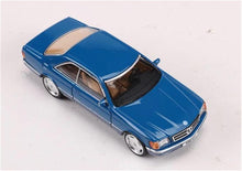 Laden Sie das Bild in den Galerie-Viewer, Mercedes - Benz 500 SEC Light Blue - DCT Die Cast Team - Scala 1/64
