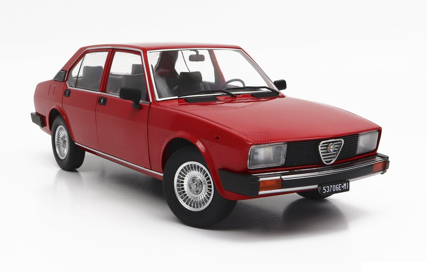 Alfa Romeo Alfetta Berlina 2000L 1978 con Cerchi Millerighe Red - Mitica Diecast - Scala 1/18