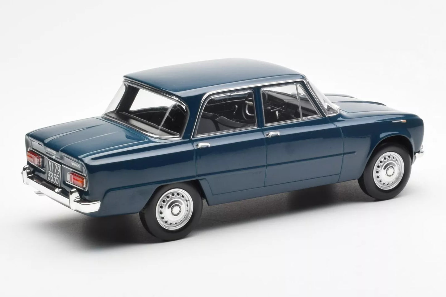 Alfa Romeo Giulia TI 1964 Petrol Blue - Norev - Scala 1/18