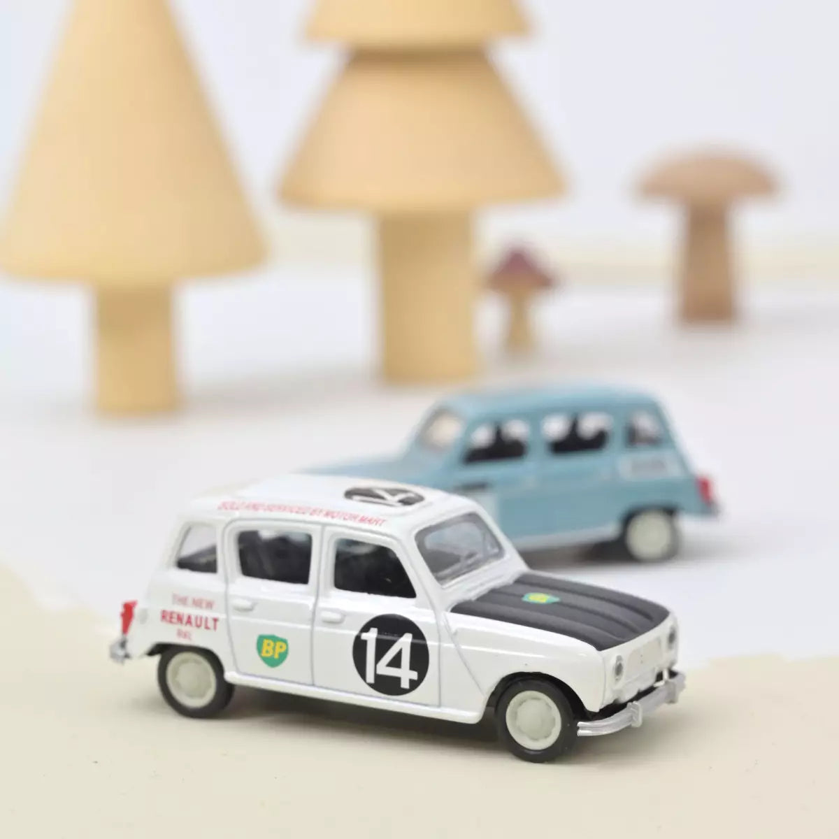 Renault 4 1962 East African Safari 14 - Norev - Scala 1/64 Circa