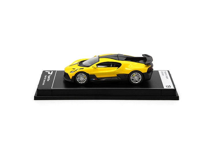 Bugatti Divo (Jaune Soufre) - PosterCars - Scala 1/64 H19