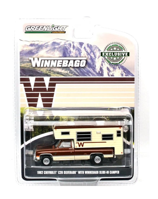 1982 Chevrolet C20 Silverado Camper Special with Winnebago Slide-In Camper - Greenlight - Scala 1/64