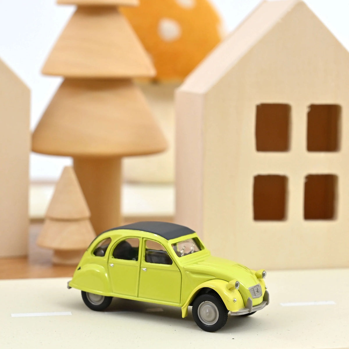 Citroen 2CV 1978 Cedrat Yellow - Norev - Scala 1/64 Circa