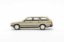 Laden Sie das Bild in den Galerie-Viewer, Peugeot 505 SW Metallic Gold - DCT Die Cast Team - Scala 1/64
