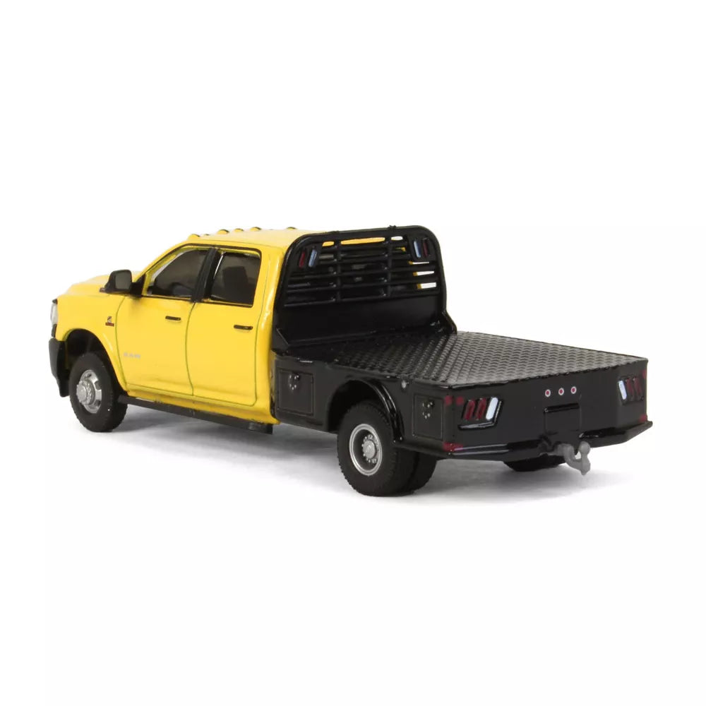 2020 Ram 3500 Tradesman Dually Flatbed Construction Yellow - Dually Drivers Series - Greenlight - Scala 1/64