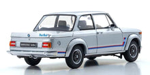 Carica l&#39;immagine nel visualizzatore di Gallery, FOTO 2 Kyosho BMW 2002 Turbo 1974 Silver CODICE KS08544S
