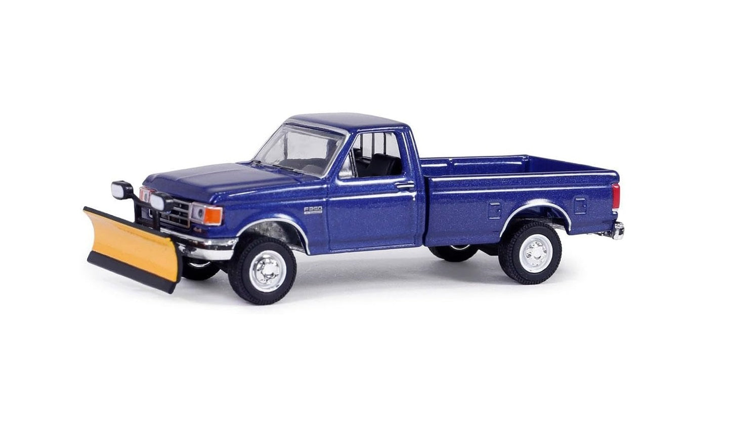 1991 Ford F-250 XL with Snow Plow Series Blue Collar - Greenlight - Scala 1/64