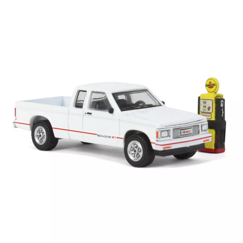 1991 GMC Sonoma ST with Pennzoil Gas Pump - Series Hobby Shop - Greenlight - Scala 1/64