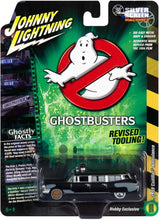 Carica l&#39;immagine nel visualizzatore di Gallery, Cadillac 1959 Black Ghostbuster - Johnny Lightning - Scala 1/64
