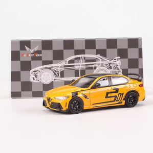 Alfa Romeo Giulia GTAm Giallo - DCT Die Cast Team - Scala 1/64