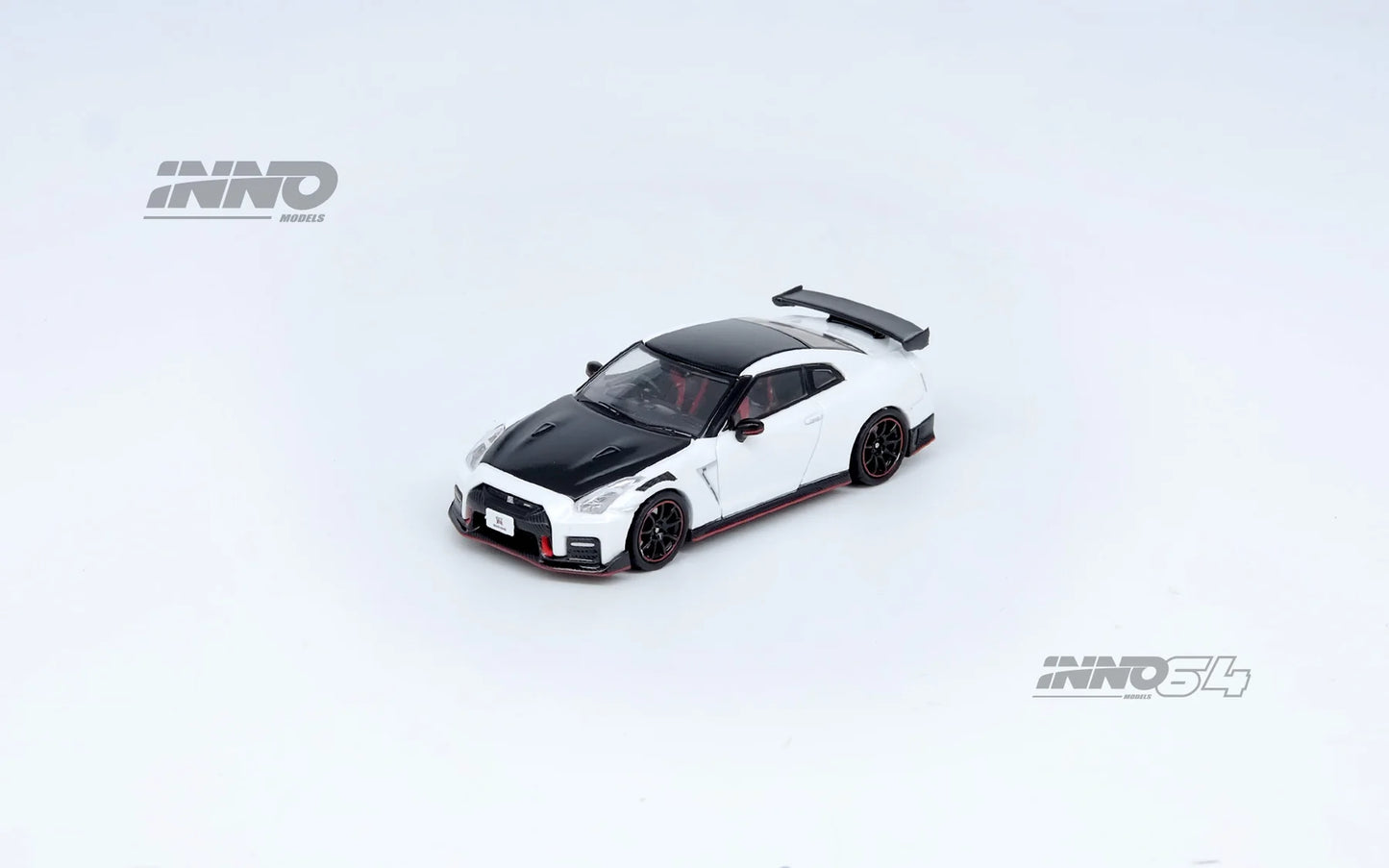 NISSAN GT-R (R35) NISMO White - INNO64 - Scala 1/64 IN64-R35N-WHI
