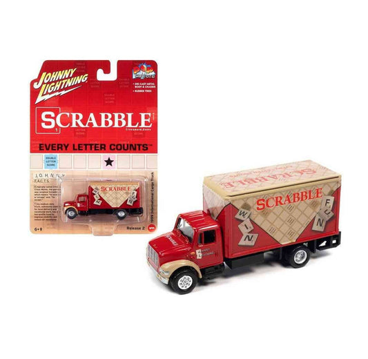 1999 International Cargo Truck "Scrabble" Pop Culture - Johnny Lightning - Scala 1/64 Circa