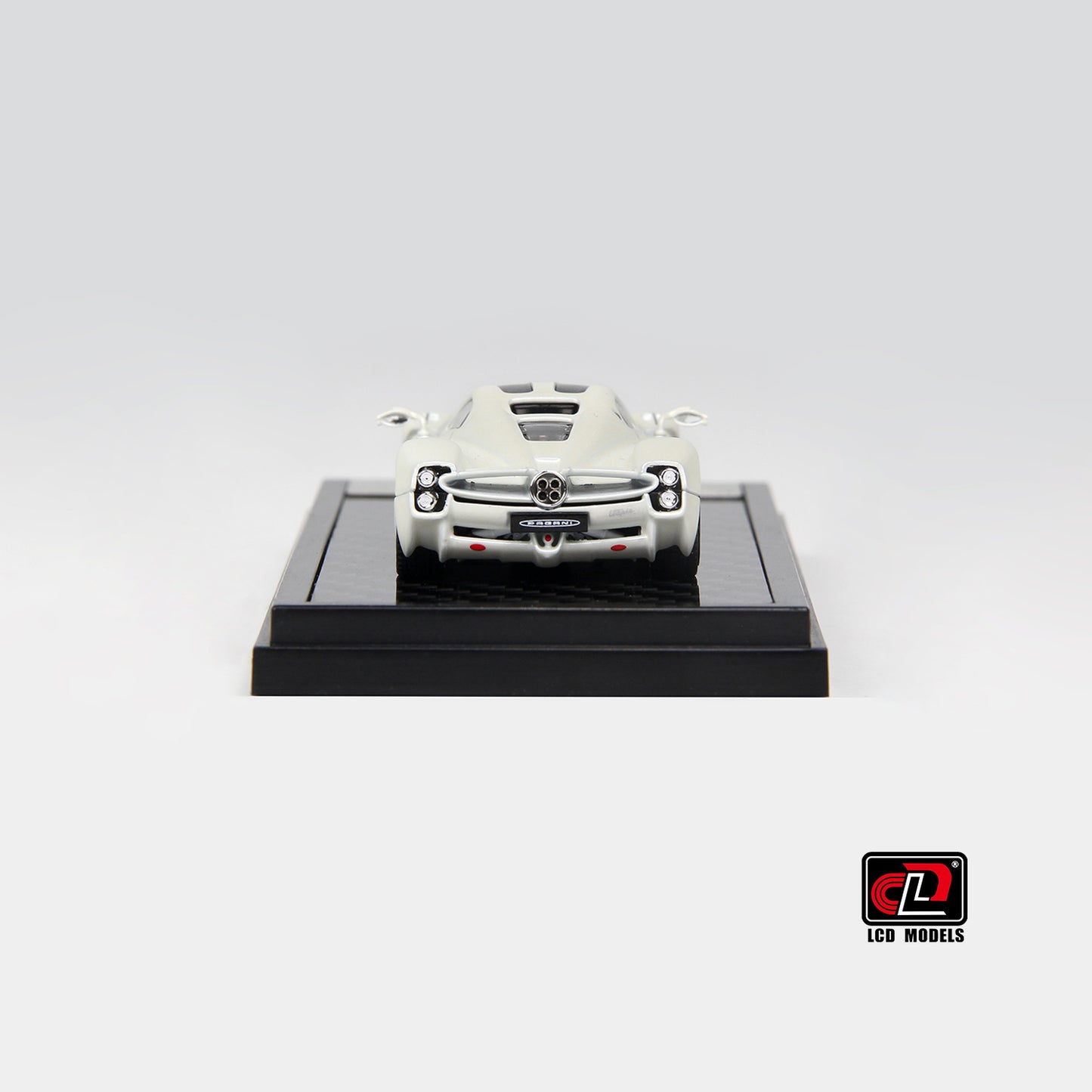 LCD Models - Pagani Utopia White - Scala 1/64 LCD64039-WH