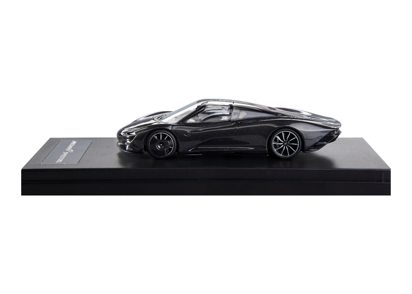 LCD Models - McLaren Speedtail Carbon Black - Scala 1/64 LCD64032-CB