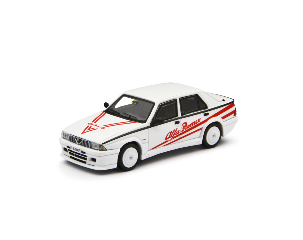 Alfa Romeo 75 1.8i Turbo Evoluzione 1987 Alfa Livery White - Laudoracing - Scala 1/64