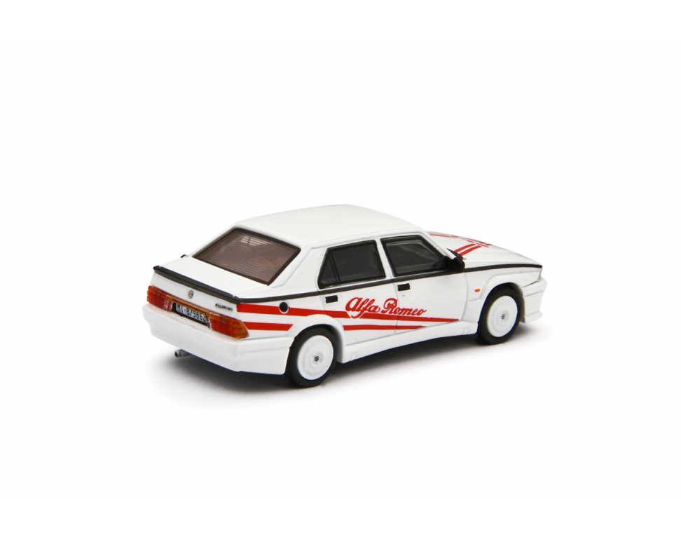 Alfa Romeo 75 1.8i Turbo Evoluzione 1987 Alfa Livery White - Laudoracing - Scala 1/64