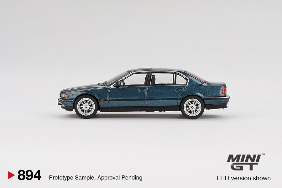 BMW 750IL Sorrento Blue Metallic - Mini GT - Scala 1/64 MGT00894-L