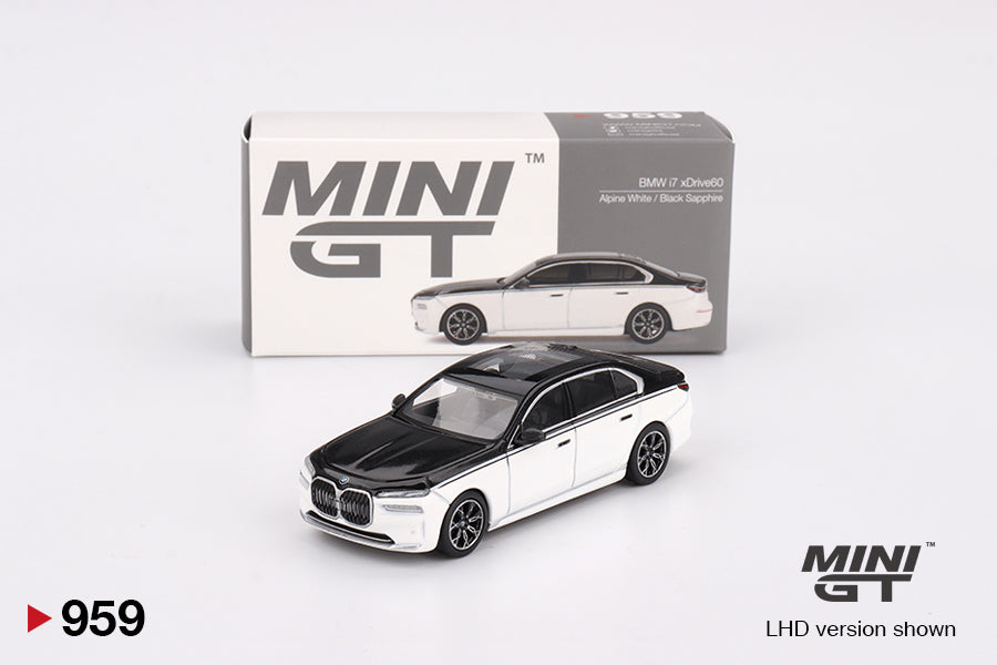 BMW i7 xDrive60 Alpine White / Black Sapphire - Mini GT - Scala 1/64 MGT00959-L