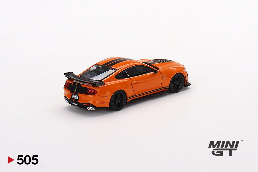 Ford GT Triple Amarillo - Mini GT - Escala 1/64