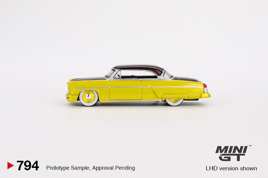 Lincoln Capri Hot Rod 1954 Lime Yellow LHD - Mini GT - Scala 1/64 MGT00794