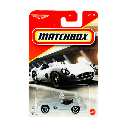 1956 Aston Martin DBR1 #72 Long Card - Matchbox - Scala 1/64 Circa