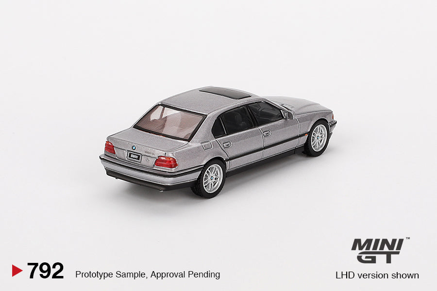 BMW 750IL Aspen Silver Metallic - Mini GT - Scala 1/64 MGT00792-R RHD