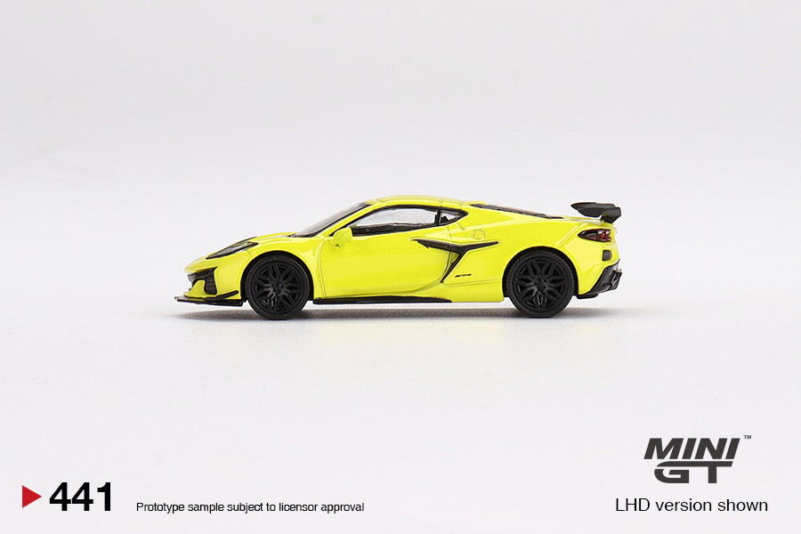 Chevrolet Corvette Z06 2023 Accelerate Yellow - Mini GT - Scala 1/64 MGT00441-R