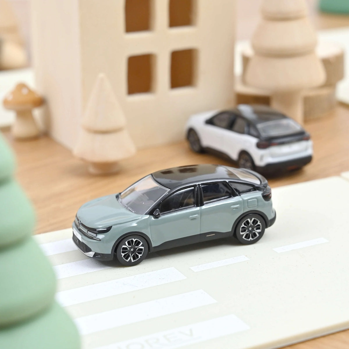 Norev - Citroen C4 2025 Manhattan Green and Black - Scala 1/64