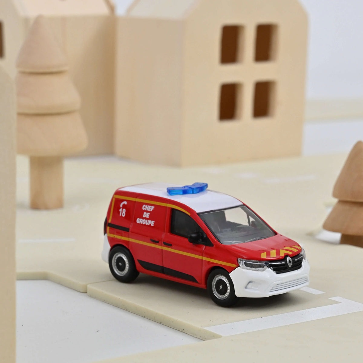 Norev - Kangoo Van 2023 Pompiers - Chef de Groupe - Scala 1/64
