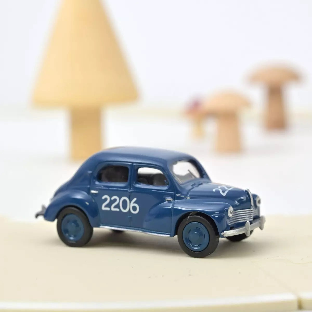 Renault 4CV 1954 Racing - Norev - Scala 1/64 Circa