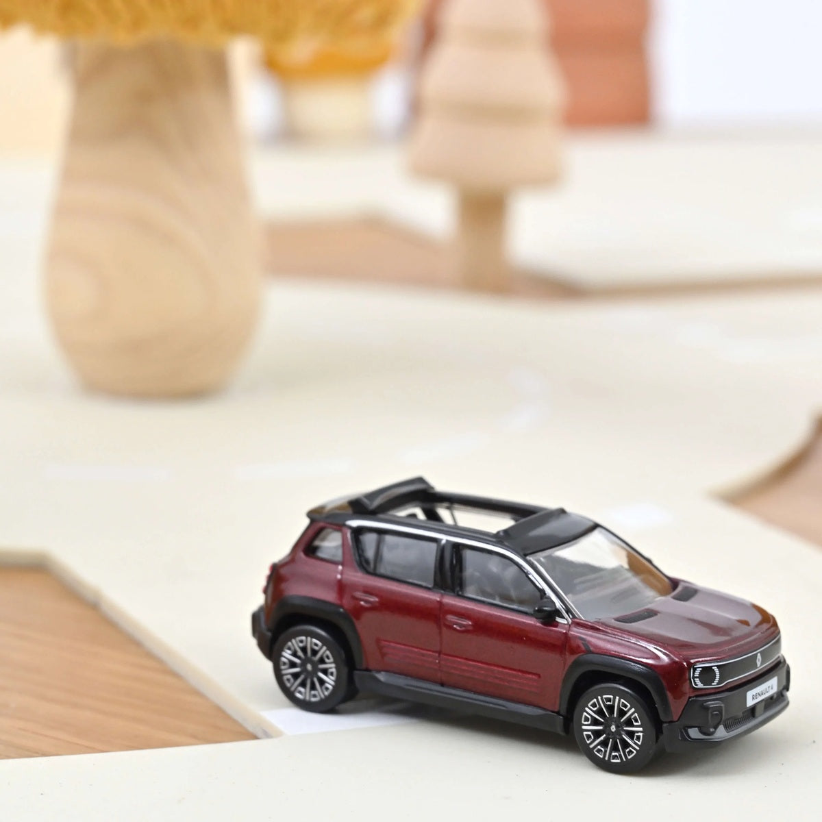 Renault 4 E-Tech Electric 2025 Carmin Red - Norev - Scala 1/64