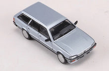 Cargar imagen en el visor de la galería, Peugeot 505 SW Azul Claro - Equipo DCT Die Cast - Escala 1/64
