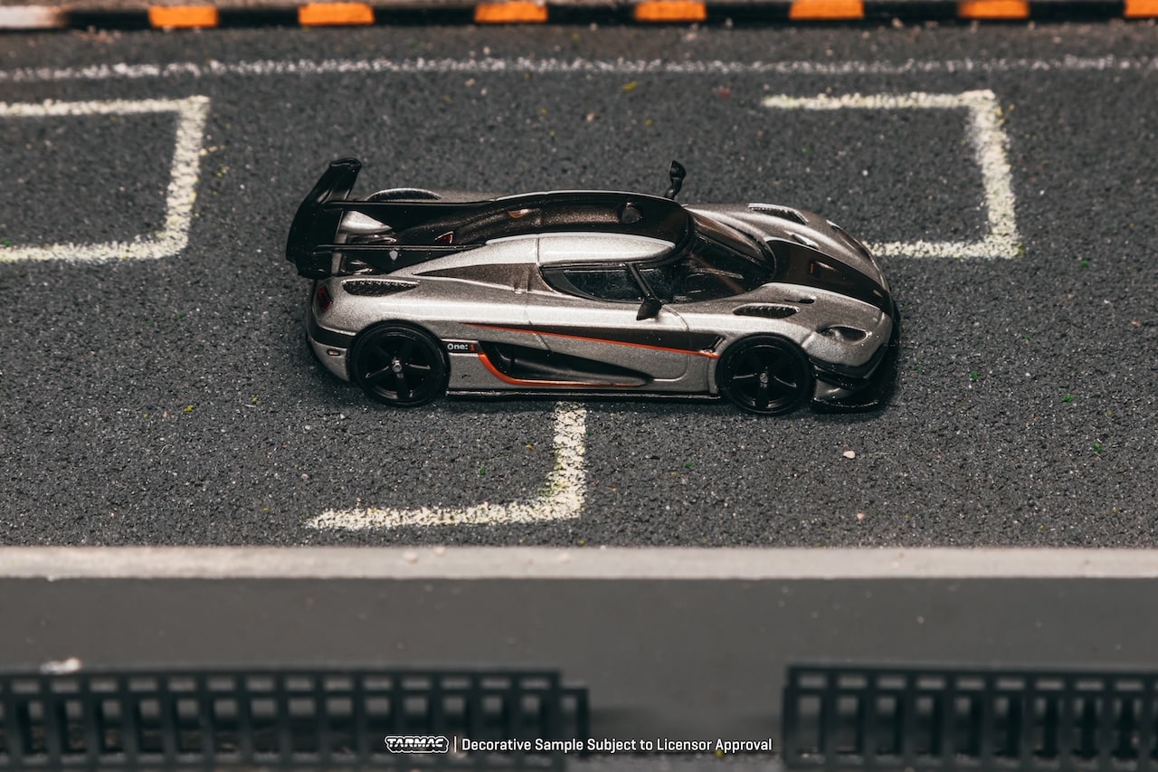 Tarmac Works - Koenigsegg One:1 Silver - GLOBAL64 - Scala 1/64 T64G-TL054-SL