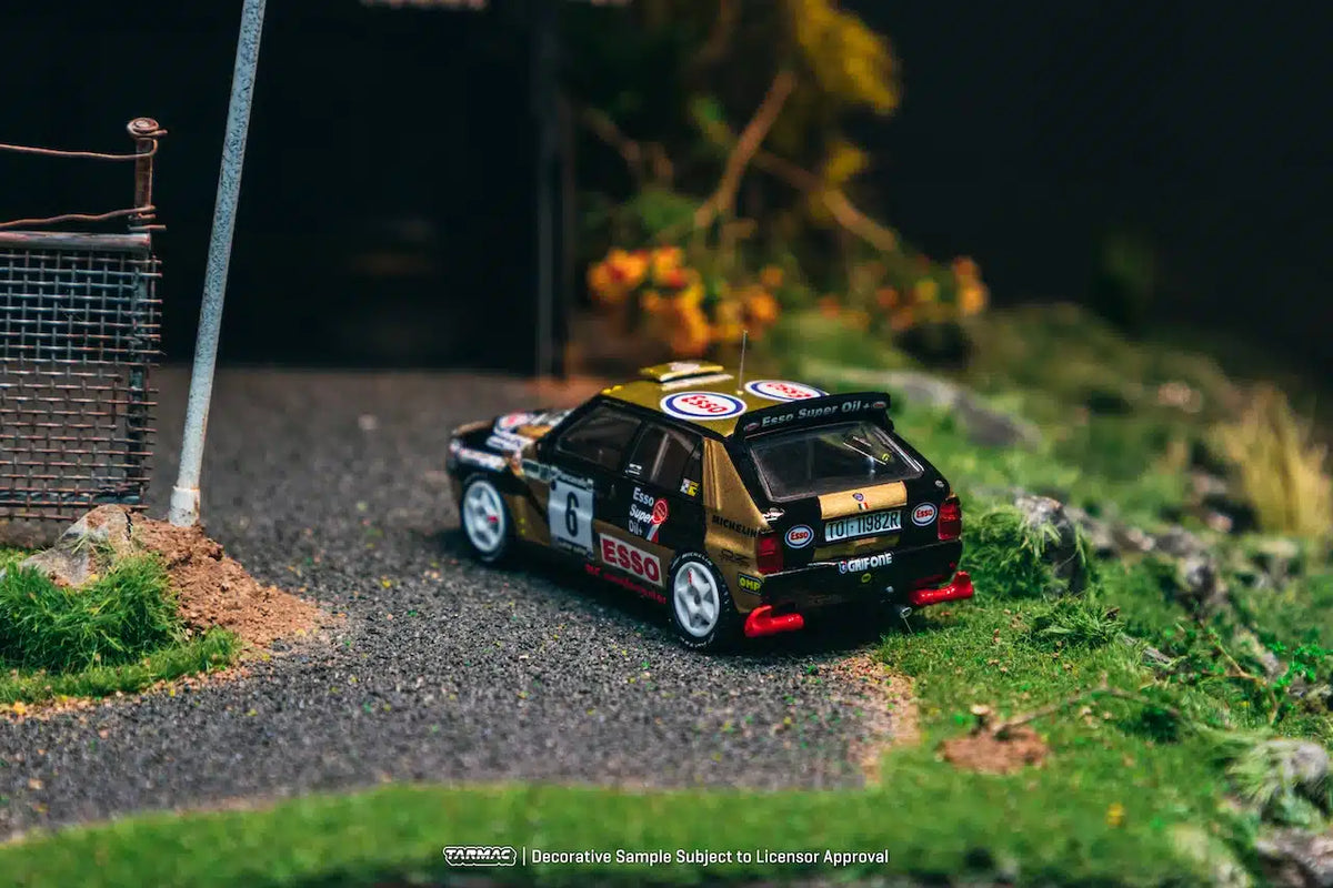 Lancia Delta HF Integrale #6 ECR Piancavallo Rally Winner 1993 - HOBBY64 - Tarmac Works - Scala 1/64 T64-049-93PIR06